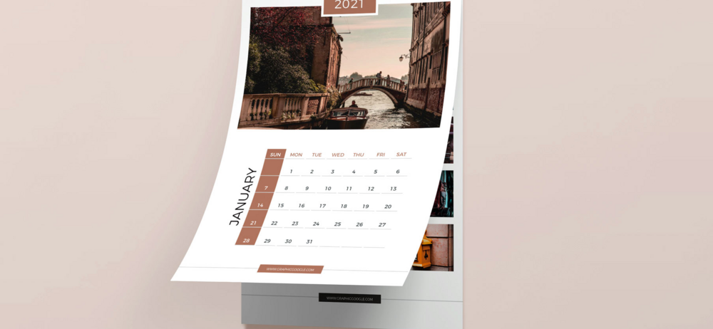Calendario de pared con faldilla personalizado con logotipo de empresa.